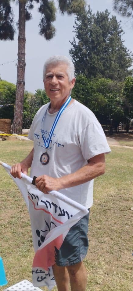 שלמה רז בסיום הניווט- צילום: מועדון ניווט ראשון לציון והשפלה