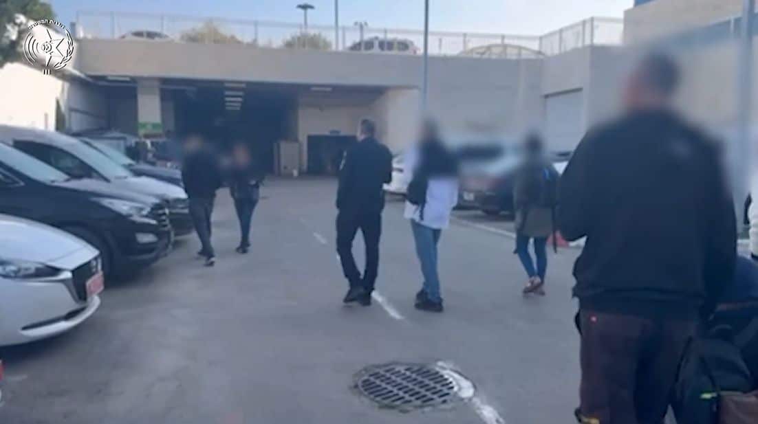 כך עקצו 2 תושבי מזרח ירושלים, רכבים למכירה בראשון לציון