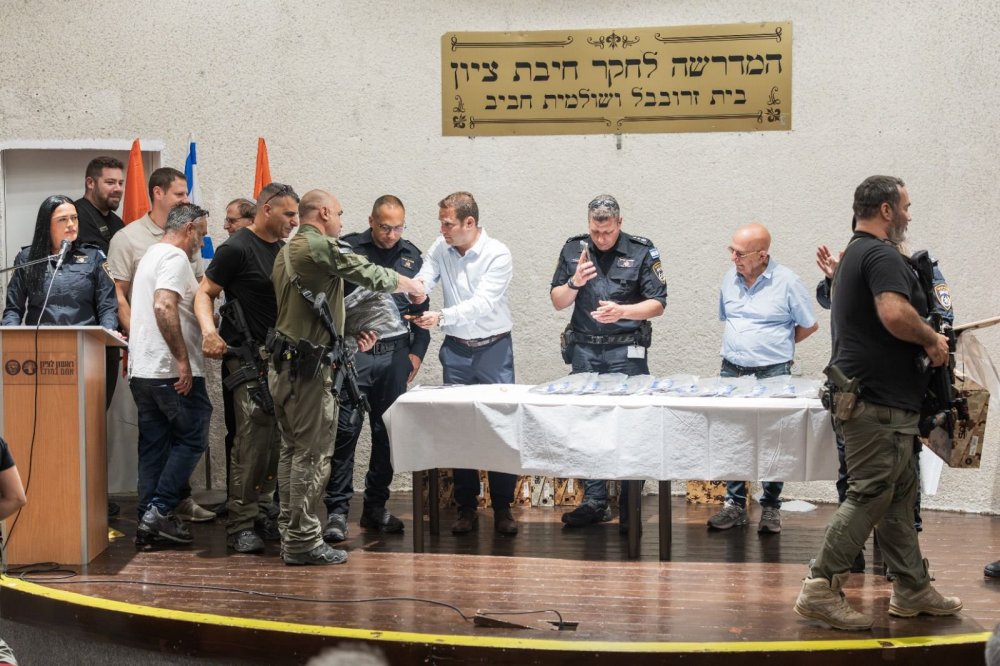 לובשים אחריות: מדים חדשים טקטיים לכיתות הכוננות של עיריית ראשון לציון