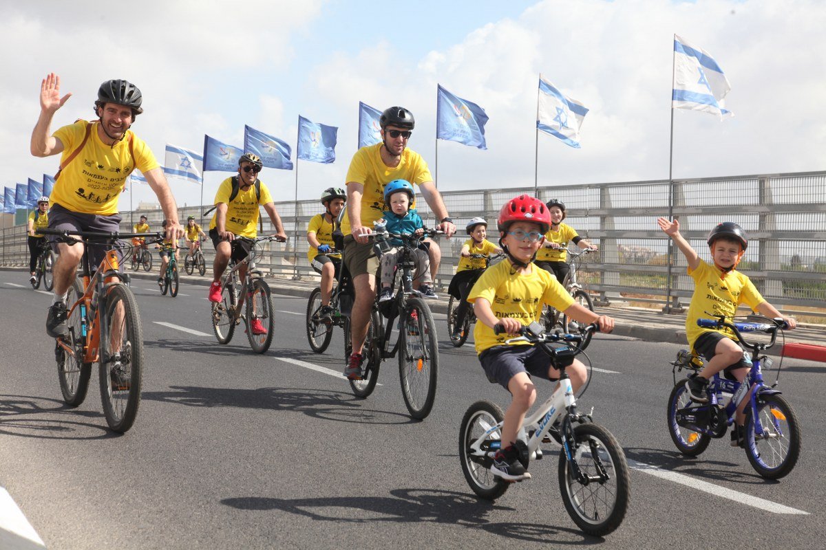 רוכבים עצמאות ברחובות: המסע המסורתי חוזר &ndash; ומוקדש לזכר הנופלים