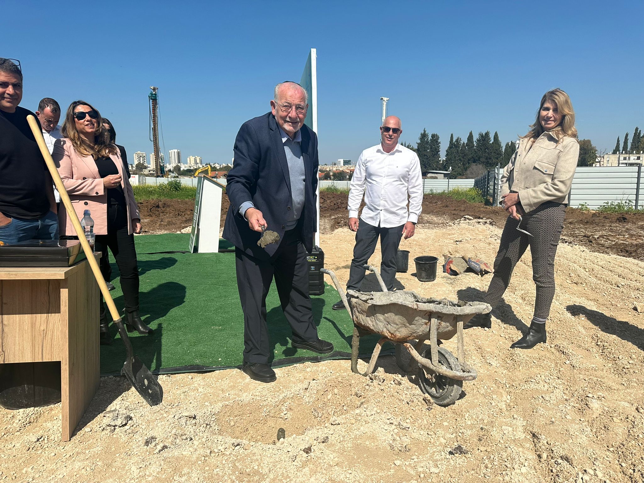 היסטוריה בקרית משה: מתחילים בבניה במסגרת הסכם הגג בעיר רחובות