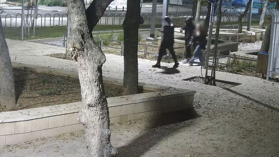 תושב חולון נפל קורבן לנערת פיתוי ושוד אלים