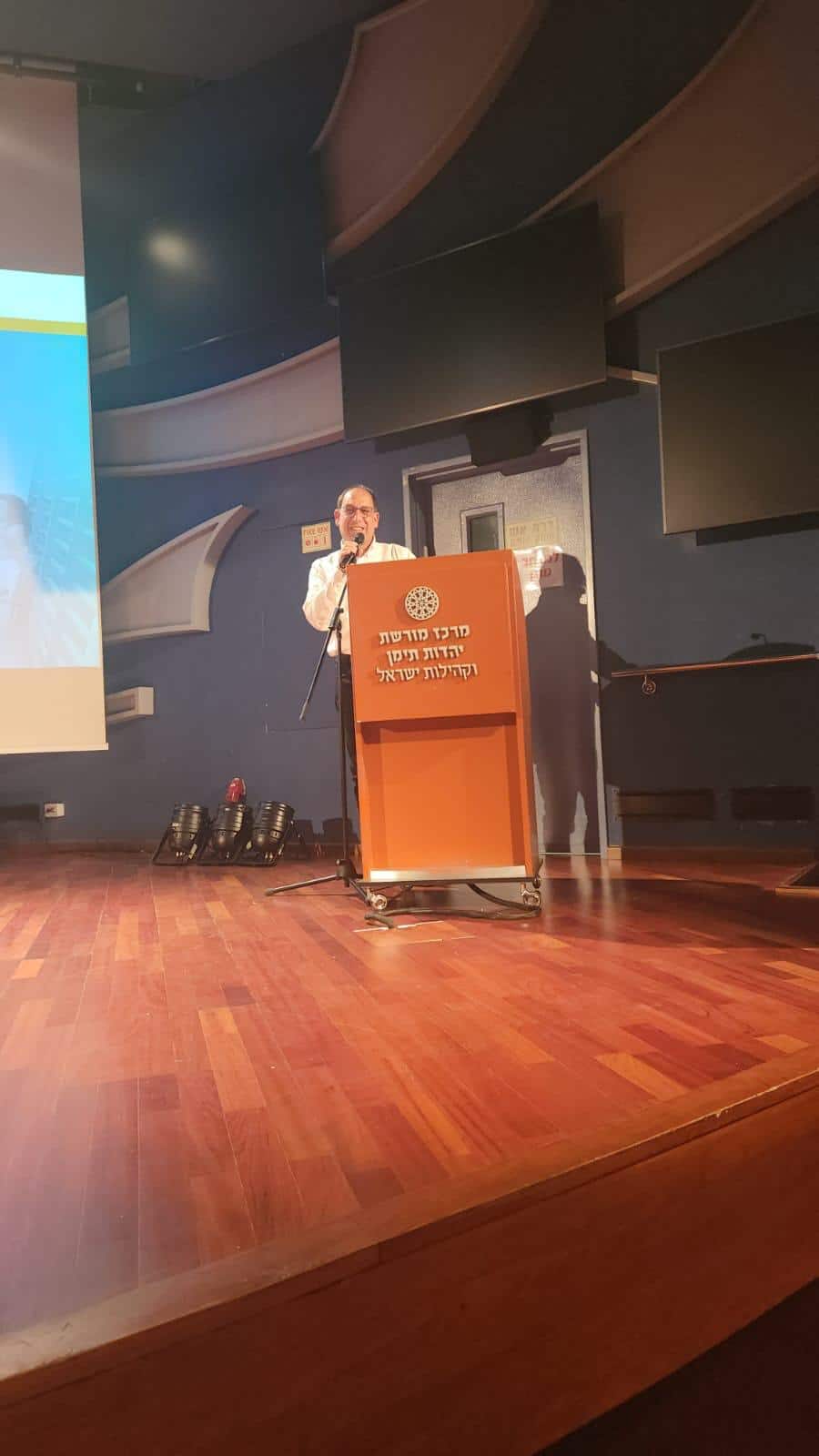 רחובות: זהר בלום ציין את הצלחת הפרויקט המקלטים המוארים בערב הוקרה מרגש למאות המתנדבים בהובלתו