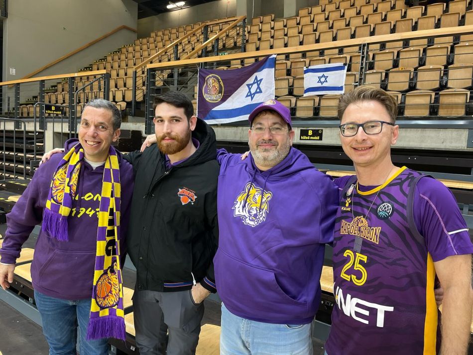 "אהבה לקבוצה נמדדת בקילומטרים"