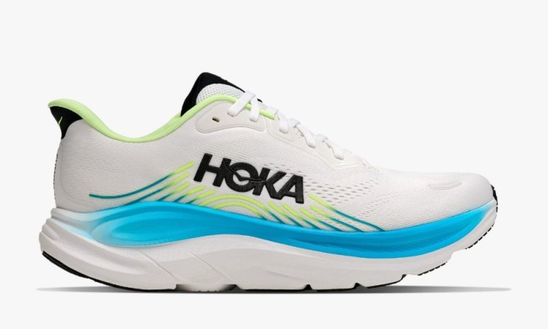 קפיצת מדרגה: ה-Clifton 11 של HOKA נוחתת בישראל עם שדרוגים לחוויית הריצה