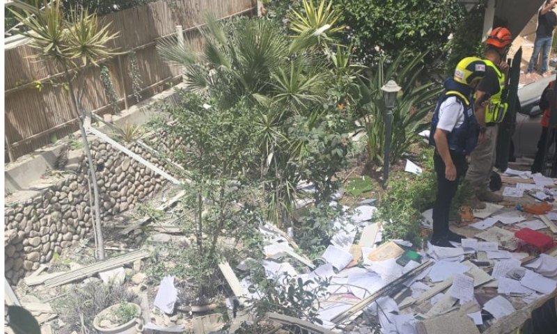 לילה מתוח ברמת גן: ארבע זירות נפילה, שני מבנים בסכנת קריסה