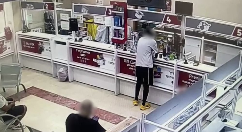 ״זה שוד,תביא את הכסף״
