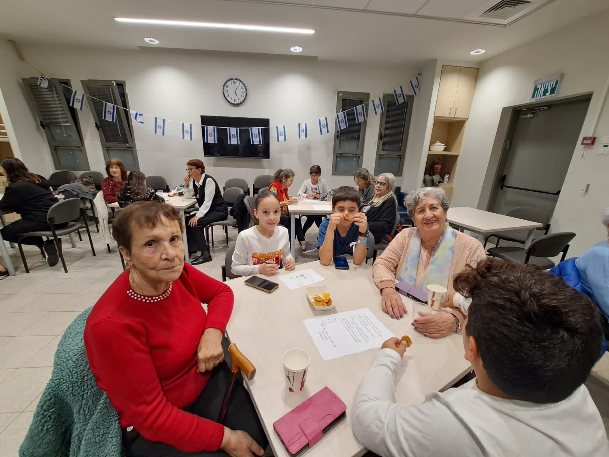 איך נראה שת"פ בין הגיל השלישי לילדים בכיתה ד'?