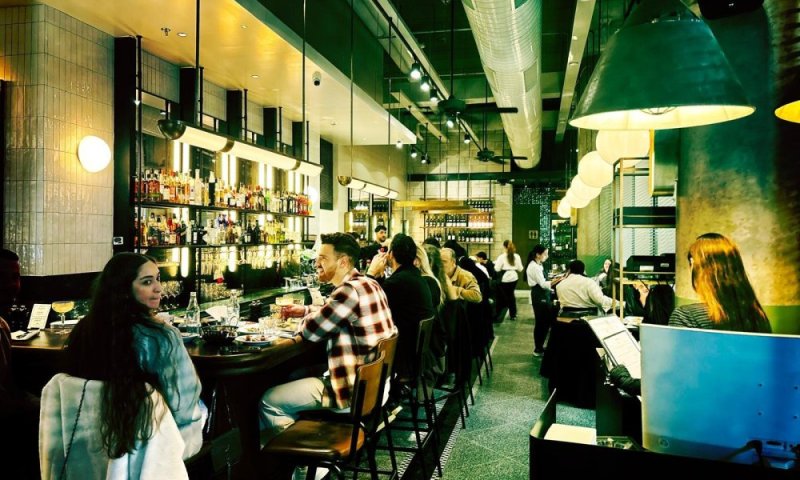 דיינר מקום של בשר: חוויית בשר מדויקת באווירה נכונה