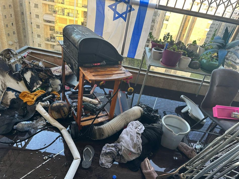 3 נפגעים בדירה שעלתה באש במרכז בחולון