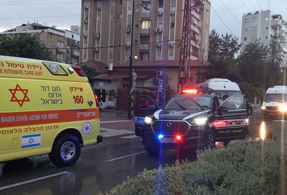 אירוע אלים בבת ים, צעיר במצב קשה