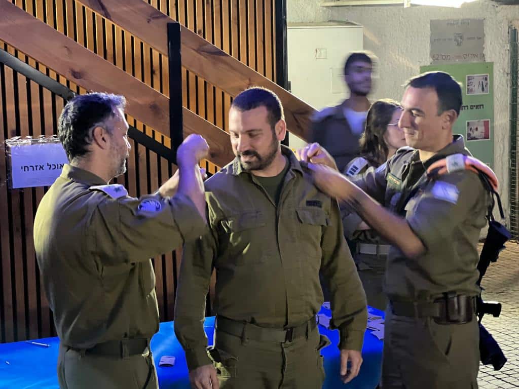 מרגש: בלב המלחמה חבר המועצה הועלה לדרגת רס"ר