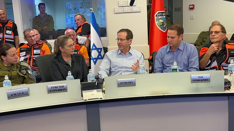 נשיא המדינה ביקר בראשון לציון והתרשם מתפקוד החמ"ל
