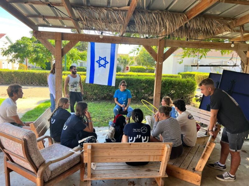 בת ים: עמותת הגל שלי פתחה מרכזי חירום לבני נוער המתמודדים עם טראומות מלחמה