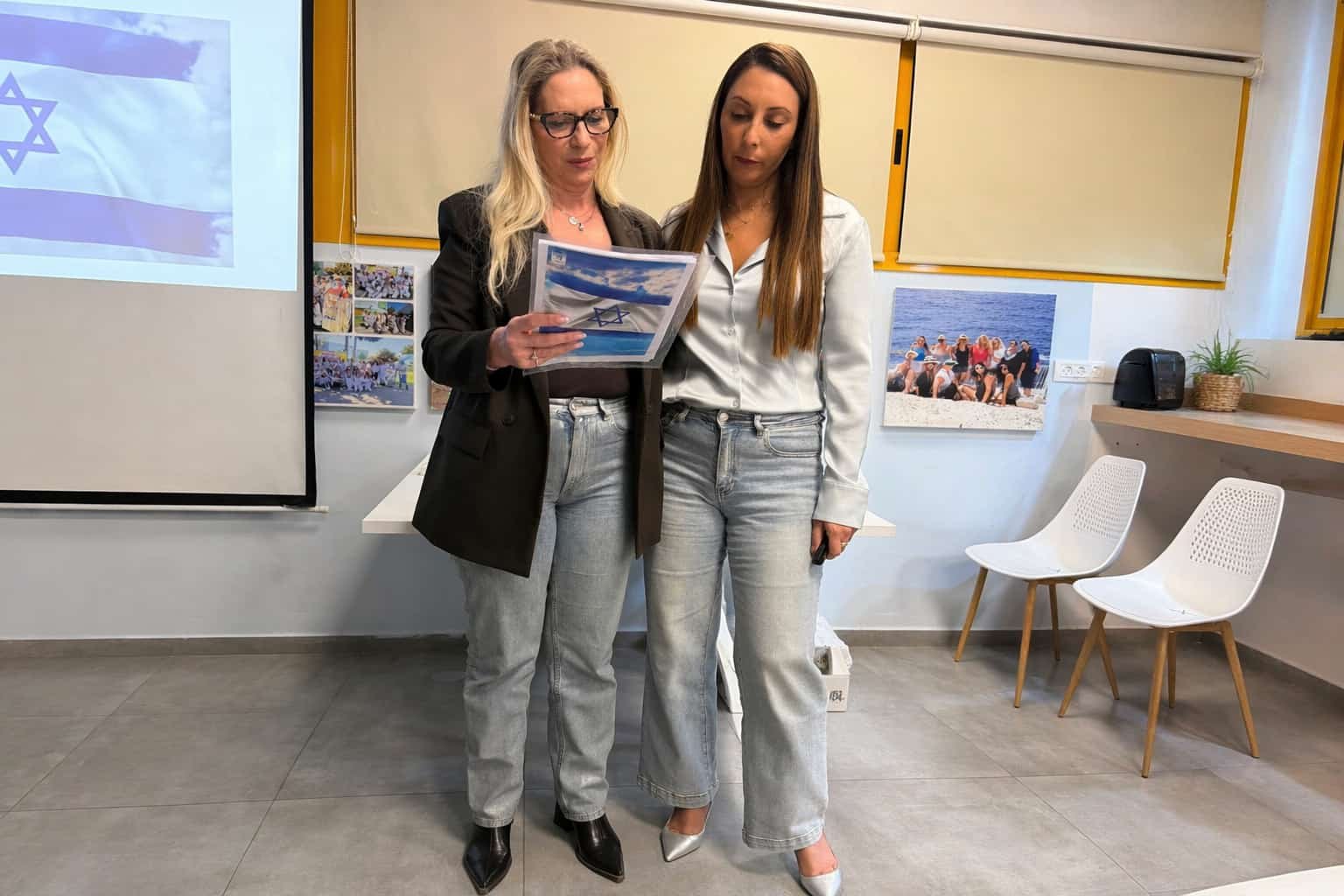 אמו של הלוחם שנפל ב-7 באוקטובר  הרצתה בבית הספר שבו למד  &nbsp;