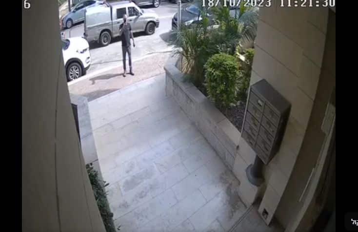 התמונה שעוררה בהלה. צילום מתוך מצלמות האבטחה כפי שעלה לפייסבוק