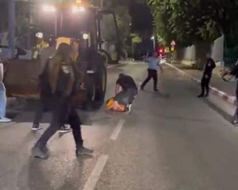 מעצר החשוד. צילום מתוך פייסבוק