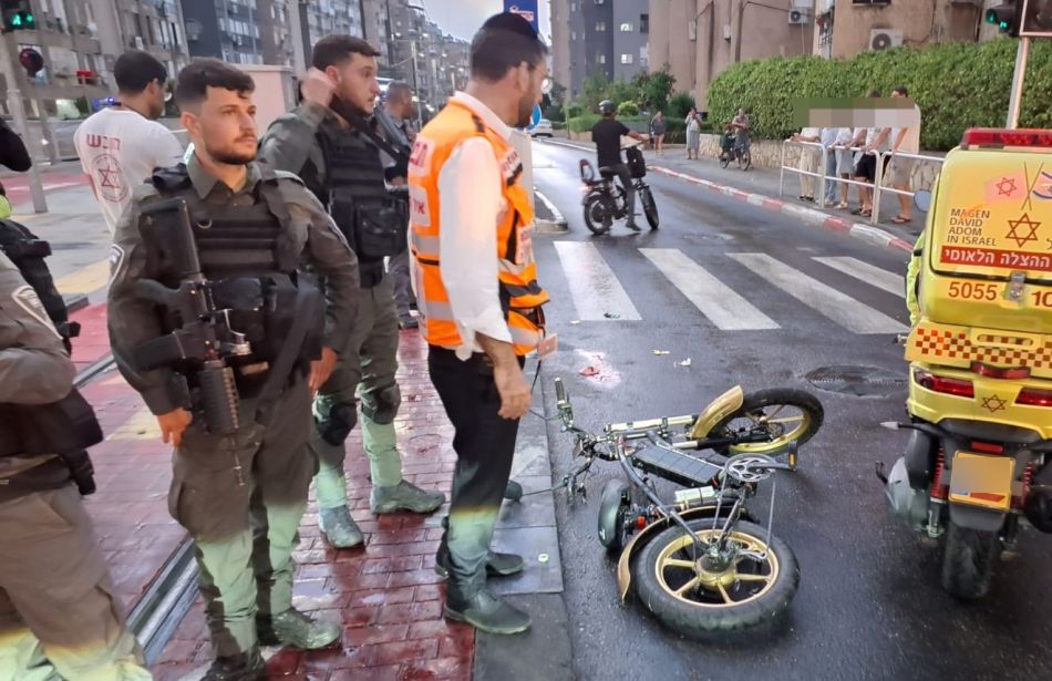 בת ים: רוכב אופניים נפצע קשה בתאונה