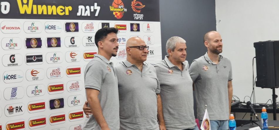 ניב משגב הוצג כקפטן הפועל חולון במסיבת העיתונאים לקראת העונה שבפתח