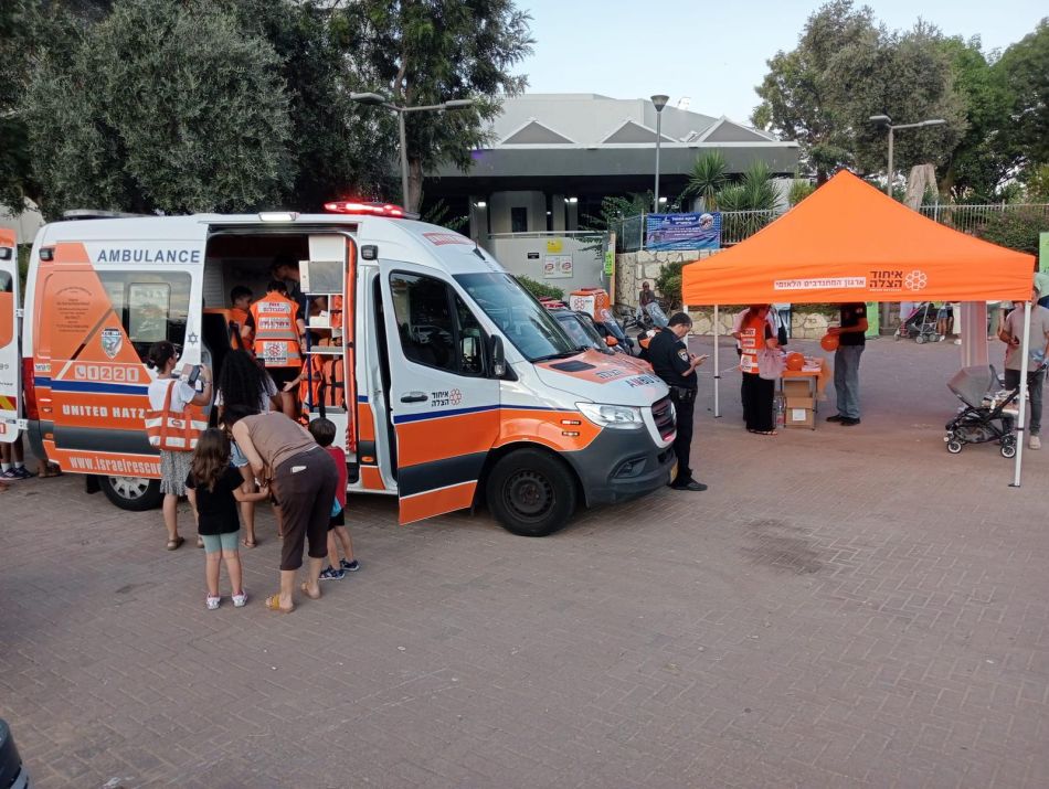 מתנדבי איחוד הצלה ראשון לציון בפעילות חשובה לילדים