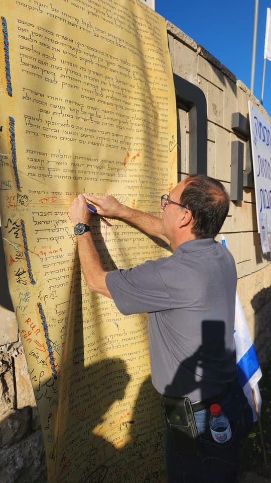 זהר בלום- ״הסקרים קובעים: אני המועמד הליברלי היחיד שמסוגל לנצח את מלול״