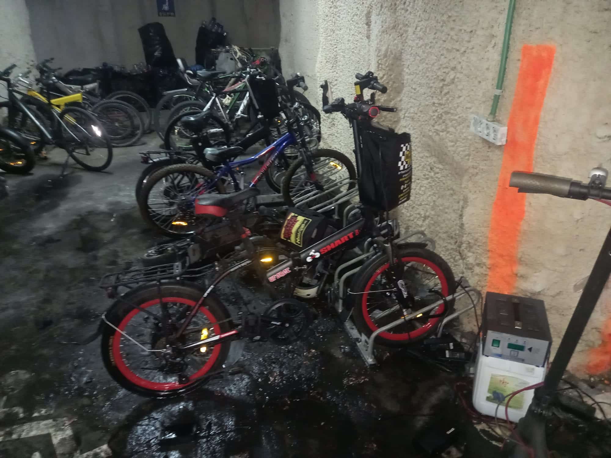 רמת גן: הסוללה עלתה באש ופצעה תושב