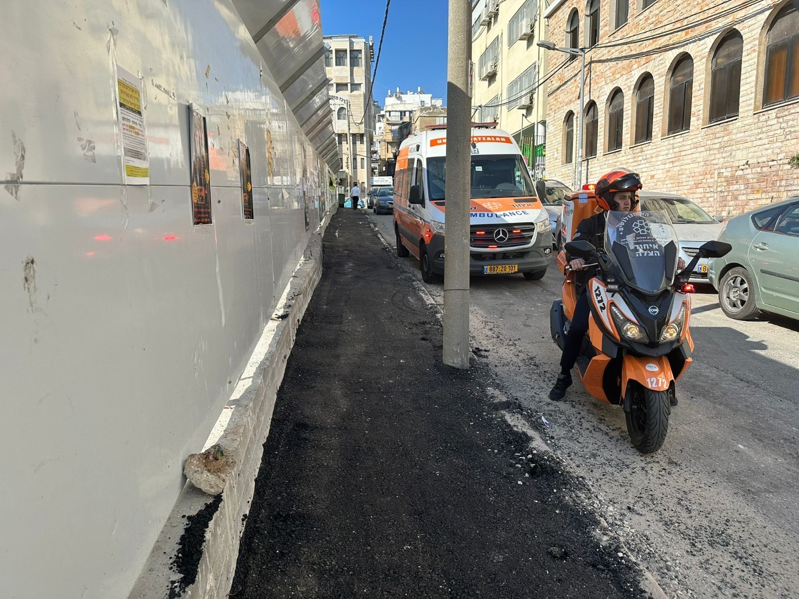 בת שנה וחצי במצב בינוני לאחר שנכוותה מאספלט רותח