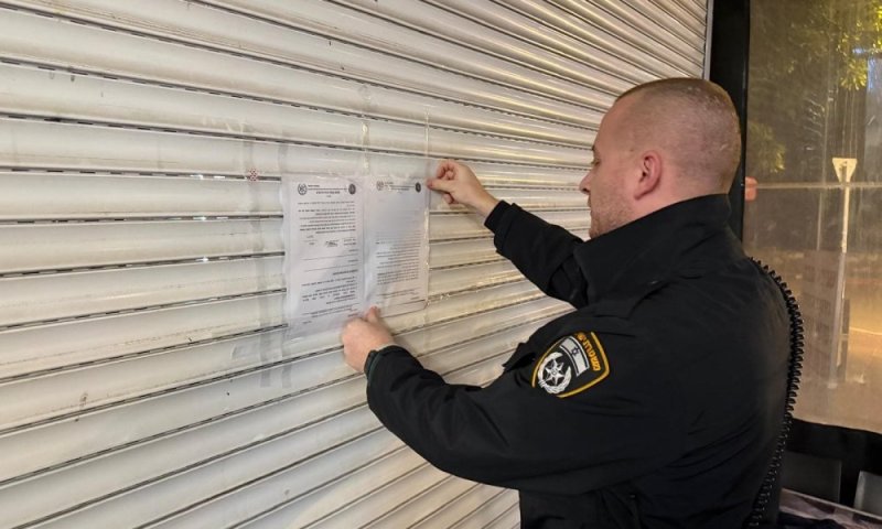 צו סגירה מנהלי למסעדה ברמת גן: הועסק בה שוהה בלתי חוקי