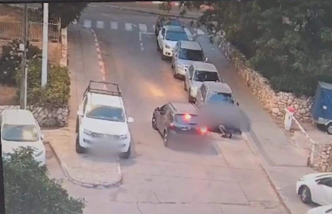 הגנבים בפעולה- צילום: דוברות משטרת ישראל