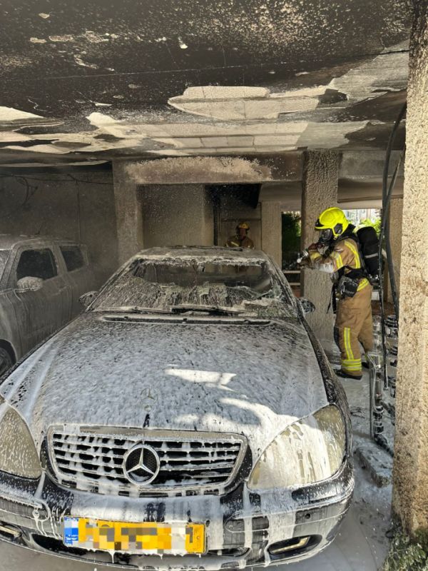 ראשון לציון: רכב עלה באש ברחוב ז'בוטינסקי