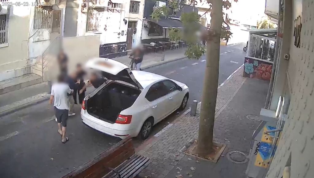נהג מונית מראשון לציון חשוד בשוד ותקיפת קשישים