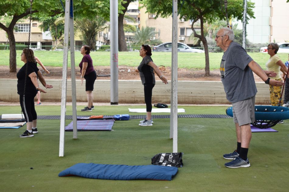 מכון פילאטיס בעיר מציג: הדרת גברים