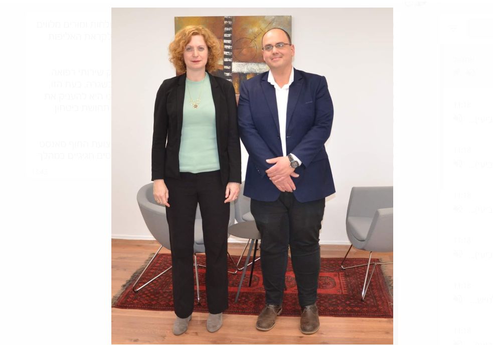 ראש העיר צביקה ברוט ומנכ"לית וולפסון, ד"ר ענת אנגל. צילום: דוברות וולפסון