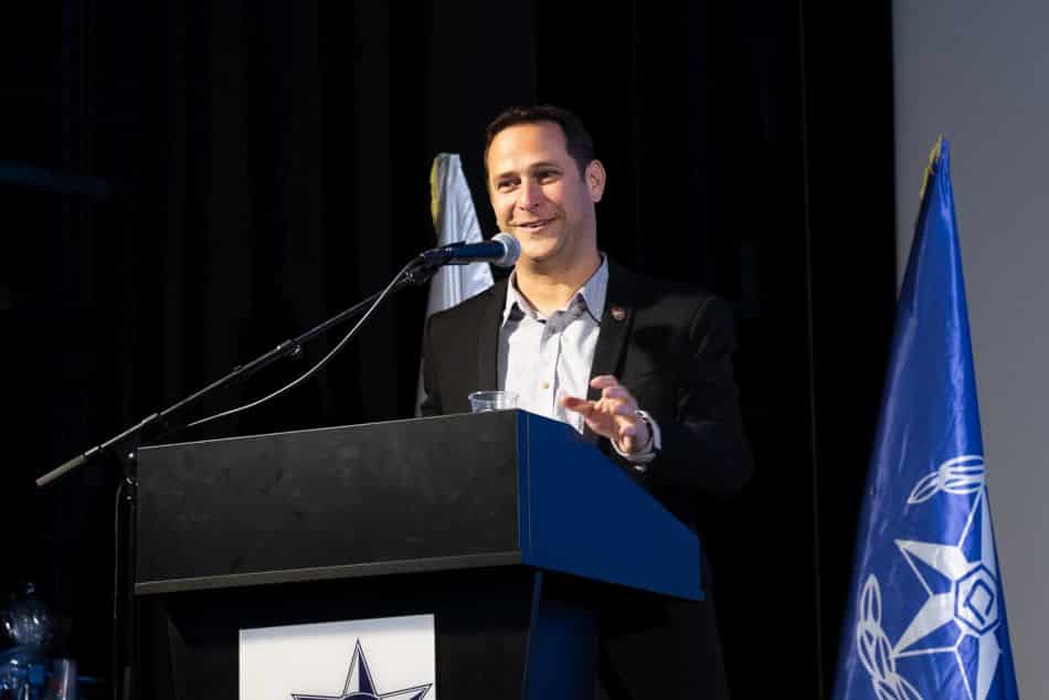 ראש העיר רז קינסטליך בראיון חגיגי לכבוד החג