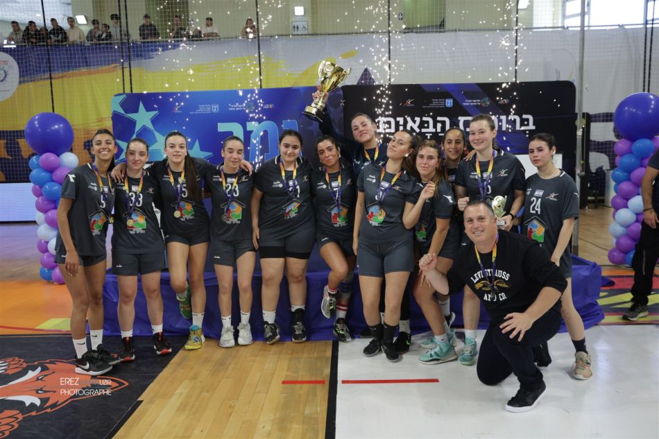בנות קציר חולון אלופות המדינה בכדוריד!