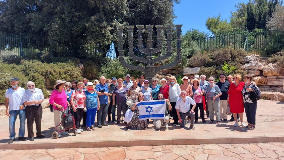 שורדי שואה תושבי חולון בטיול לירושלים. צילום: עיריית חולון