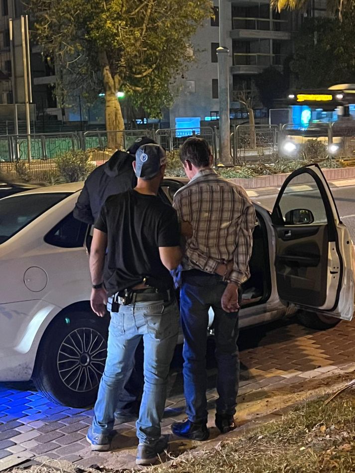 רגע מעצר החשודים- צילום: דוברות משטרת ישראל