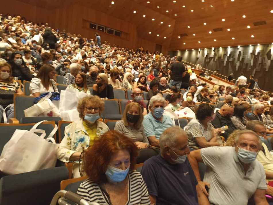 קהל בטקס ההוקרה למתנדבים לפני כשנתיים- צילום: עיריית חולון
