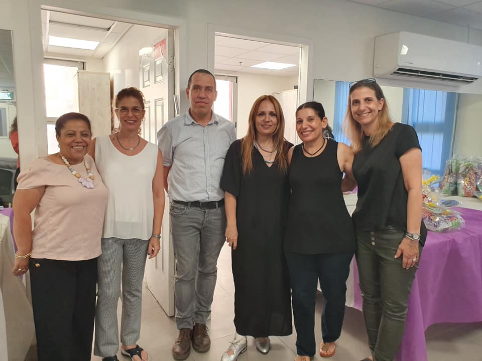מסיבת סיום במועדון זמן בנות בשנת 2019. כרמית ראשונה מימין
צילום: אגף השירותים החברתיים, עיריית קריית אונו