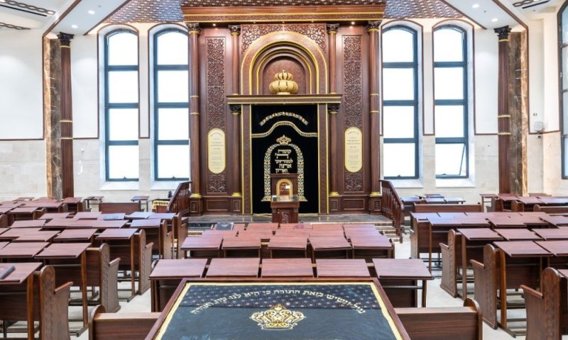 לביא תעשיות רהיטים מציגה בתי כנסת לקראת החגים