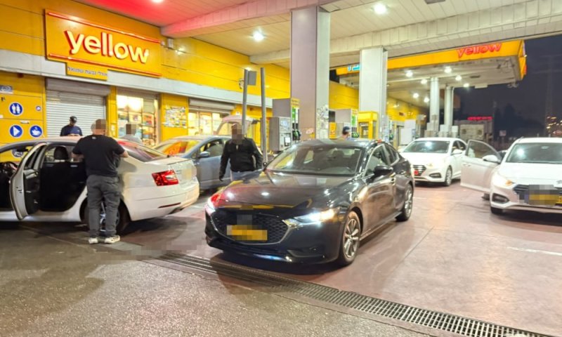 חשד: רימון הלם הושלך לעבר בניין מגורים ברמת גן; שני חשודים נעצרו בתוך דקות