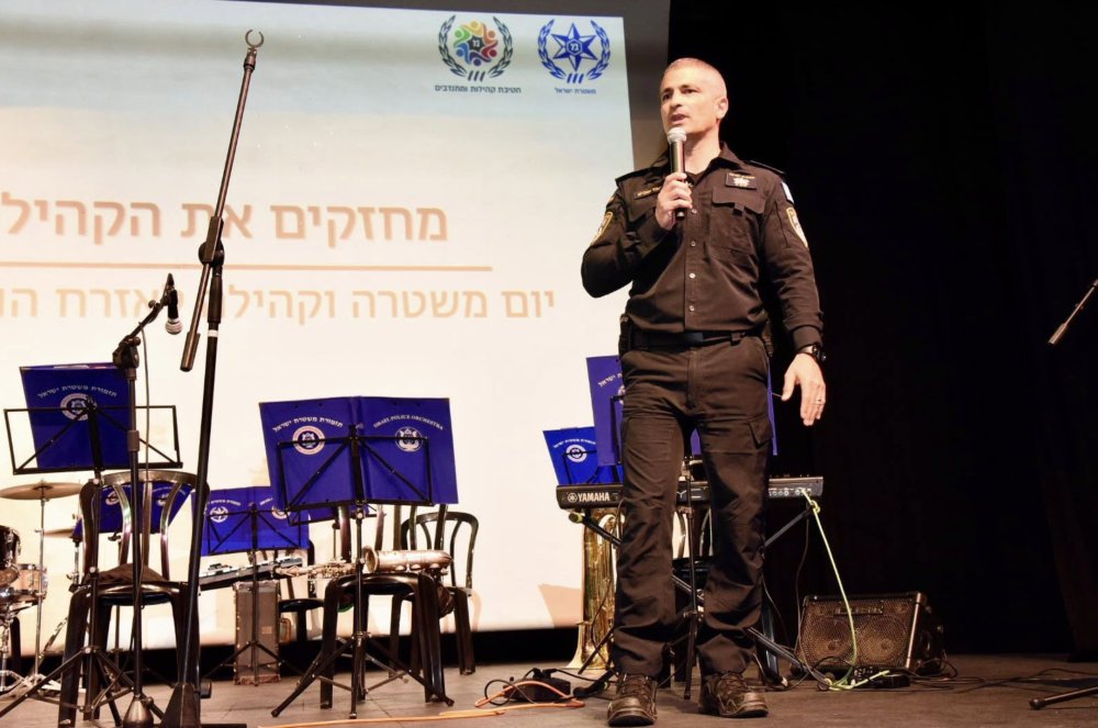 400 אזרחים ותיקים הגיעו לכנס ברמת גן: כך תזהו הונאות ועושק