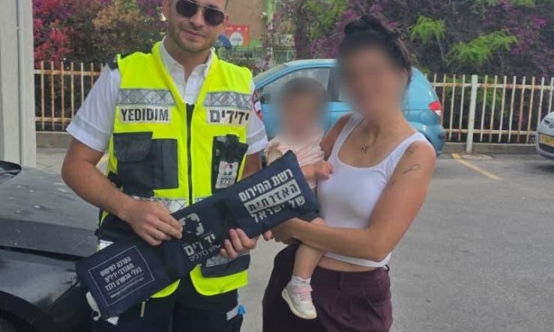 פעוטה ננעלה ברכב במרכז ראשון לציון
