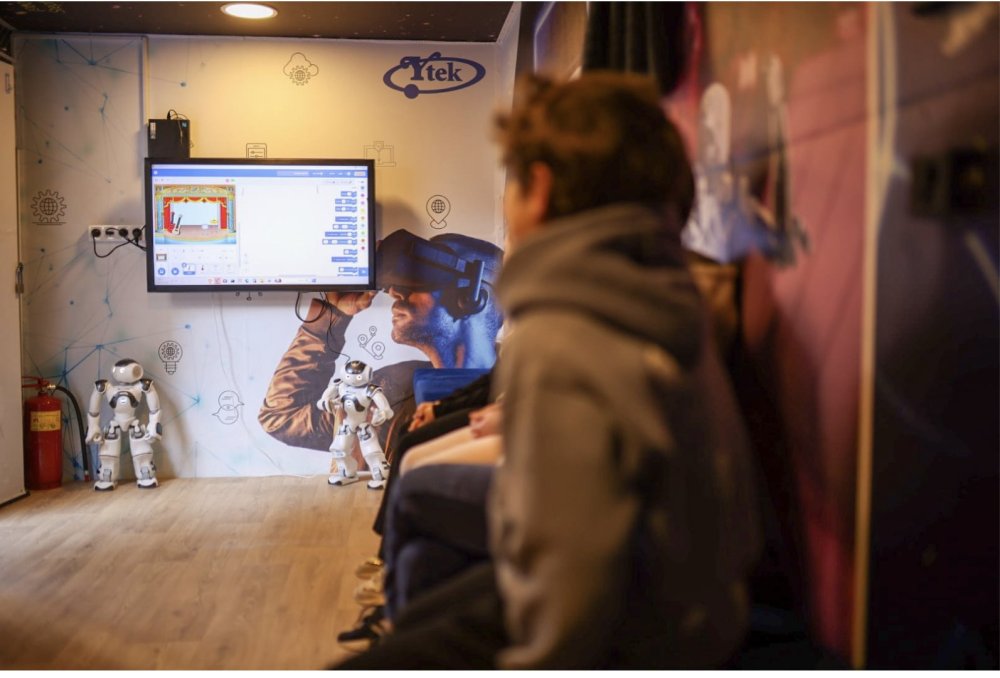 המדע מגיע עד הבית: ניידת החדשנות של הטכניון עושה עצירה ברמת גן