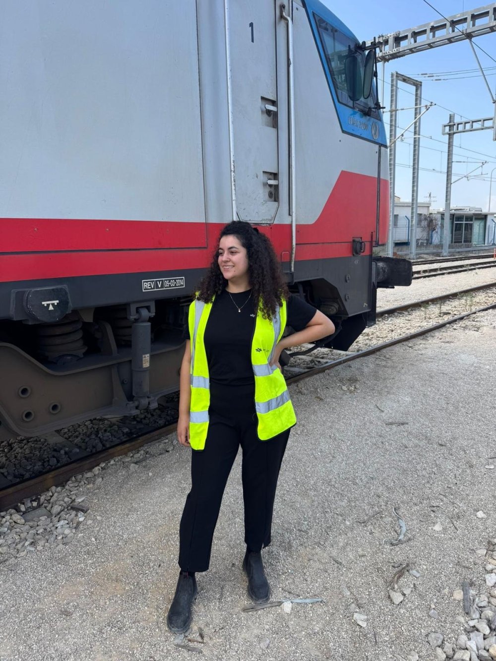 ראשונה על המסילה: משי טורג'מן מראשון לציון נוהגת ברכבת ישראל