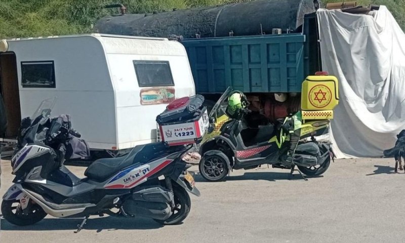 גופת גבר אותרה בתחנת דלק בחולון