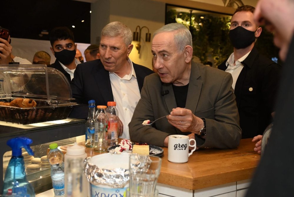 פעם שלישית גלידה: ראש הממשלה בנימין נתניהו בחר שוב בגרג