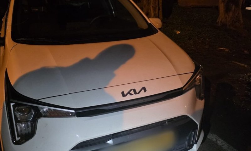 גניבה תוך כדי חלוקת עיתונים: שוטרי בני ברק&ndash;רמת גן עצרו חשוד בגניבת רכב