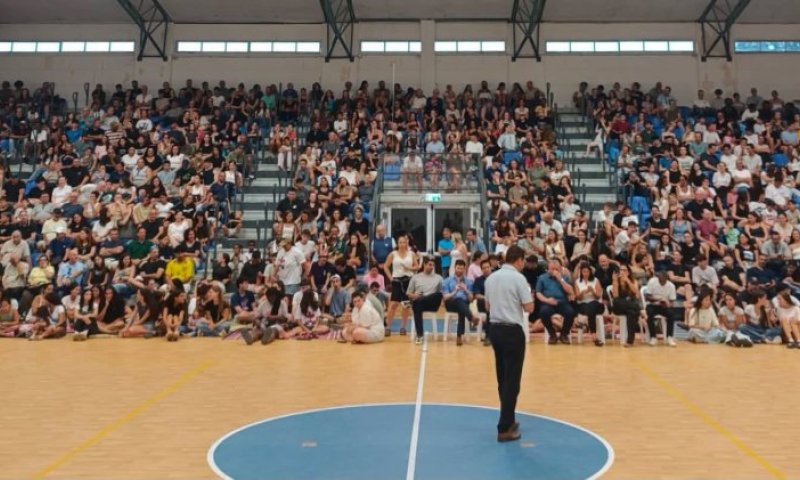 כבר מסורת עירונית: ראש העיר רז קינסטליך ביקר במחנה הקיץ "ג'ימאליה"