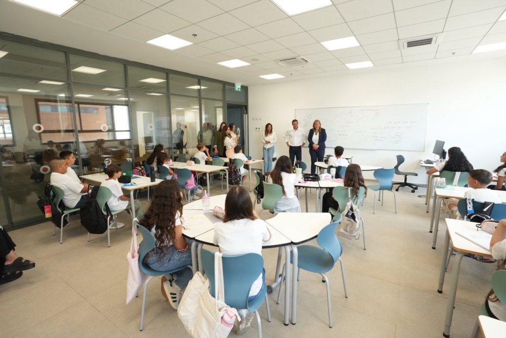 כ-60 אלף תלמידות ותלמידים פתחו הבוקר את שנת הלימודים תשפ"ז במערכת החינוך בראשון לציון